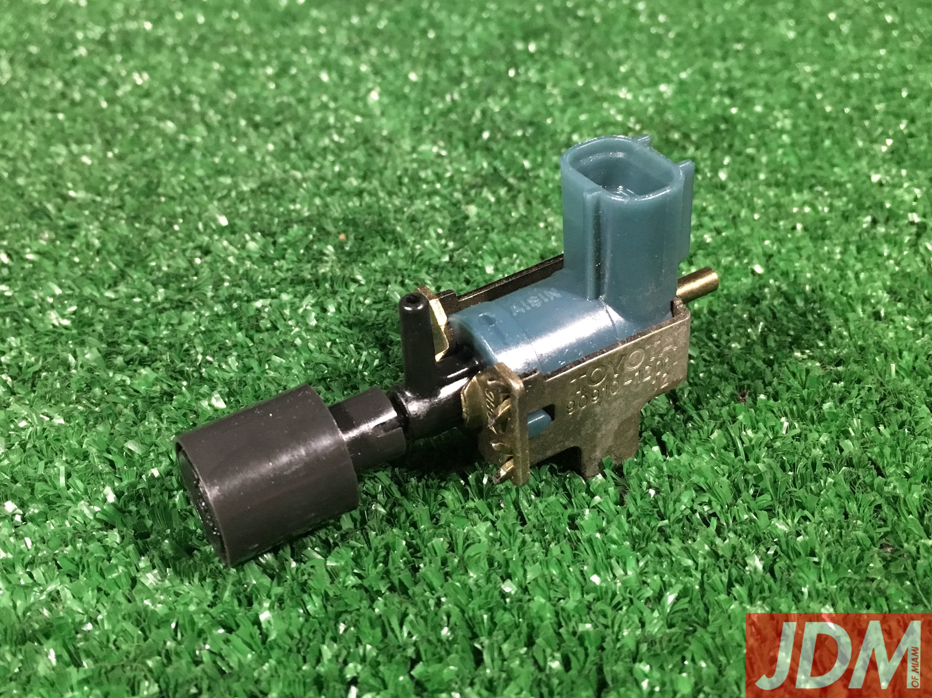 Factory Price Vacuum Switch Valve For Toyota Oem 90910-12277 - Buy