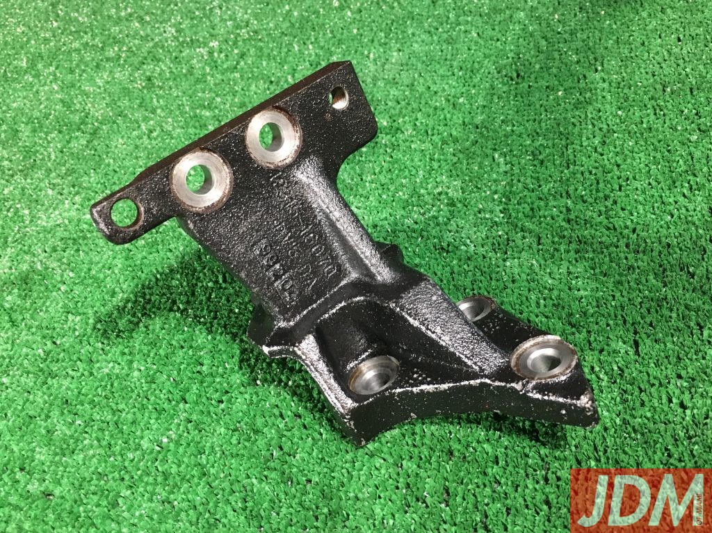 ENGINE MOUNTING BRACKET, RH JDM of Miami