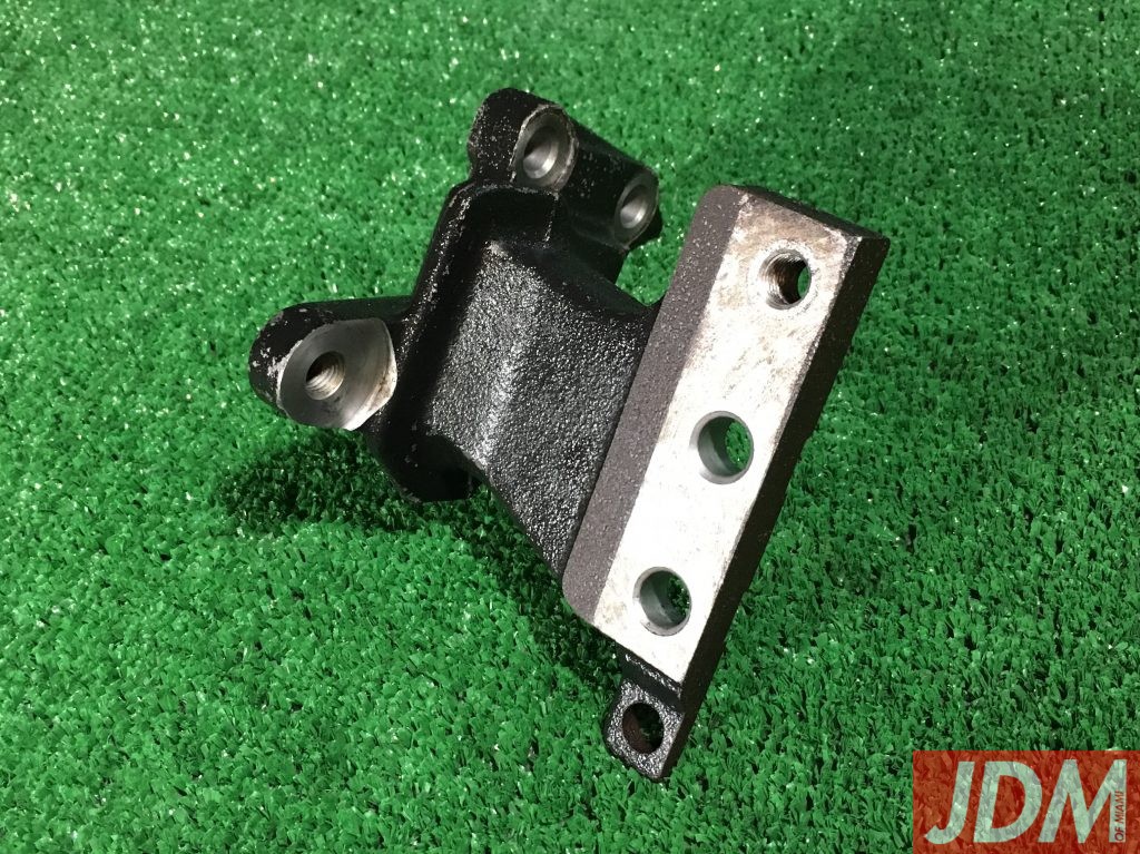 ENGINE MOUNTING BRACKET, RH JDM of Miami