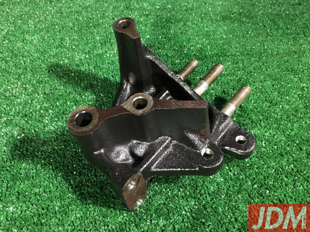 ENGINE FRONT MOUNTING BRACKET JDM of Miami