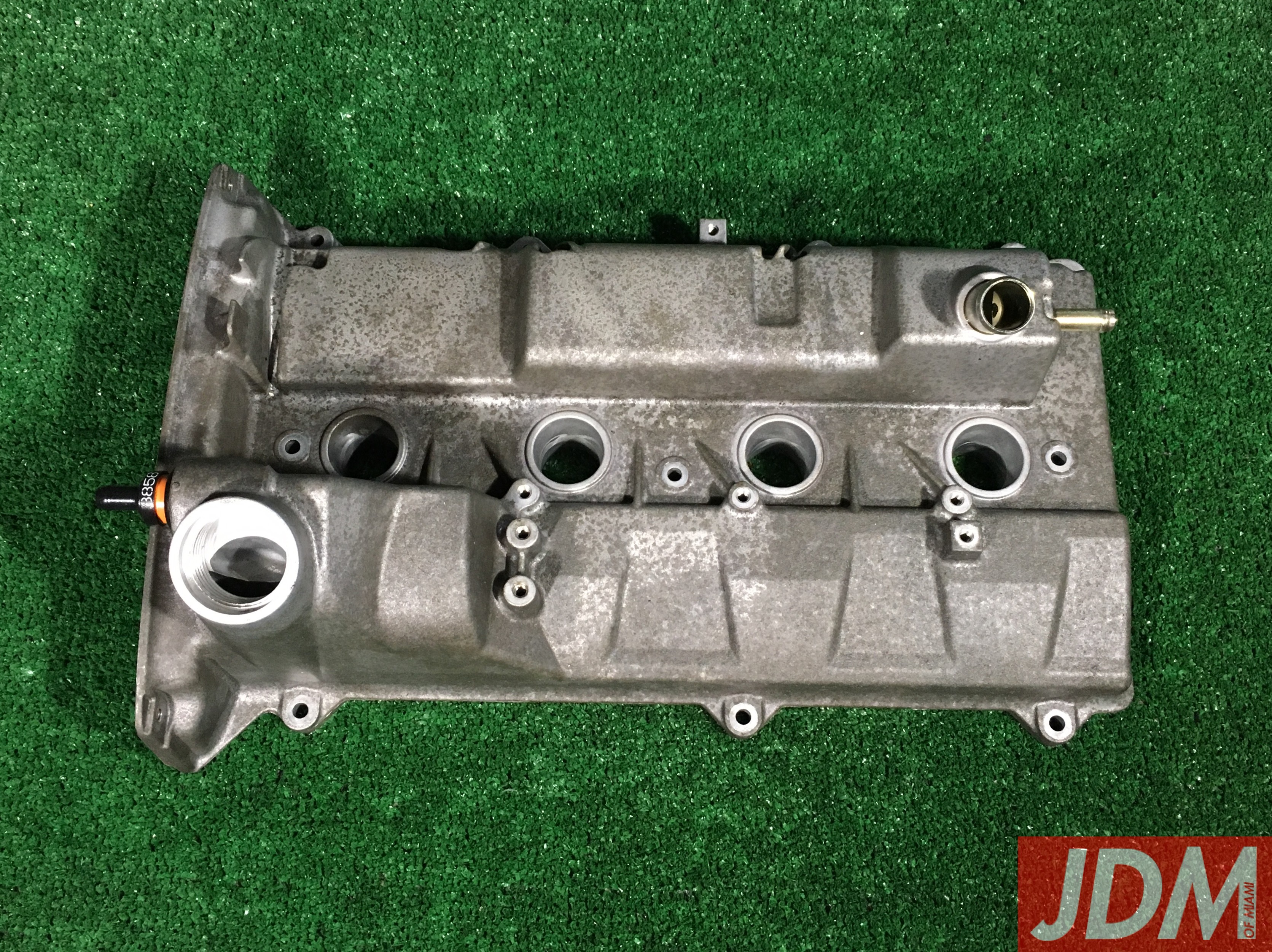 Toyota 11211-74010 Cylinder Head Cover Sub Assembly 