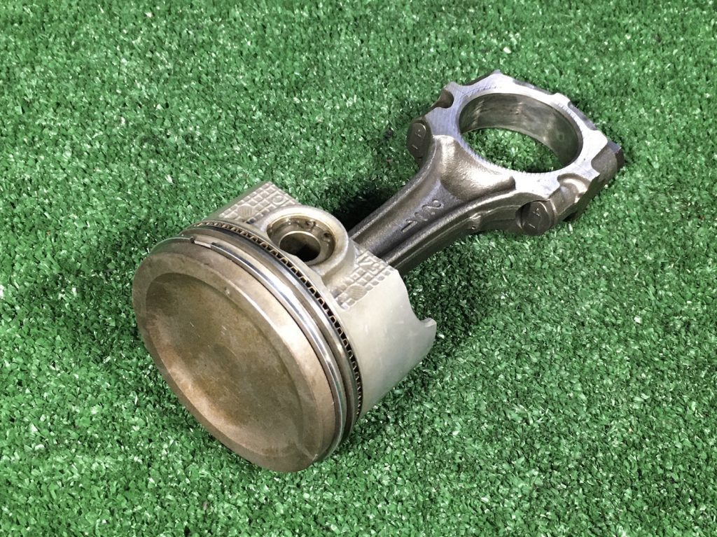 *PISTON + CONNECTING ROD, S15 JDM of Miami